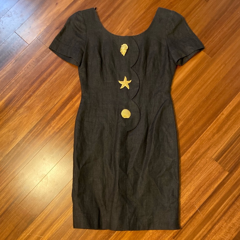 Vintage Wiggle Dress Gold Seashell Embellishment Size 4